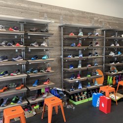 Peak Running WIth A Twist - High quality shoe collection