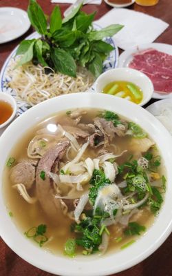 Phở A Hùng by Night by null