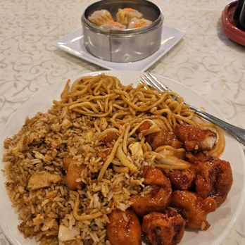 Tea Cup Cafe - Sweet and sour pork combo and sui mai - Dim Sum Near Me - Sacramento, California Tea Cup Cafe - Sweet and sour pork combo and sui mai - Dim Sum Near Me - Sacramento, California