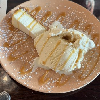 White Rabbit Dessert Experience - New York Cheesecake - Desserts Near Me - Orlando, Florida