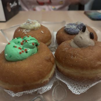 Teas'n You - Pandan donut, tiramisu donut, coco donut, and Ube donut - Bubble Tea Near Me - Vienna, Virginia Teas'n You - Pandan donut, tiramisu donut, coco donut, and Ube donut - Bubble Tea Near Me - Vienna, Virginia