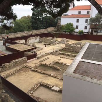 Núcleo Arqueológico do Castelo de São Jorge - Archeological site inside castle walls - Museums Near Me - Lisbon, 11