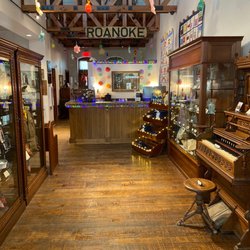 Roanoke Visitor Center and Museum