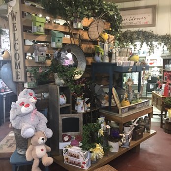 Berman's Flowers - Inside - Florists Near Me - Kingsburg, California