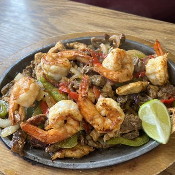 Chakas Mexican Restaurant - a plate of food - Mexican Near Me - Denver, Colorado
