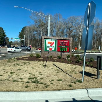 7-eleven - a gas station sign and a gas station - Gas Stations Near Me - Virginia Beach, Virginia 7-eleven - a gas station sign and a gas station - Gas Stations Near Me - Virginia Beach, Virginia