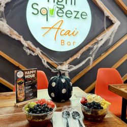 Tight Squeeze Acai Bar - Açaí Bowels
