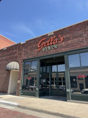 Gella's Diner and LB Brewing by null