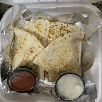 Sidelines Grille - Cheese and chicken quesadilla - American Near Me - Holly Springs, Georgia Sidelines Grille - Cheese and chicken quesadilla - American Near Me - Holly Springs, Georgia