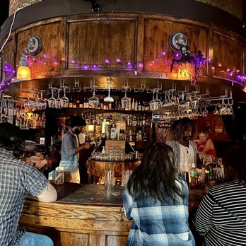 Thirsty Crow - Cocktail Bars Near Me - Los Angeles, California