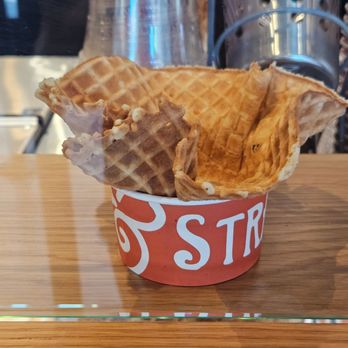 Salt & Straw - Ice Cream & Frozen Yogurt Near Me - Las Vegas, Nevada Salt & Straw - Ice Cream & Frozen Yogurt Near Me - Las Vegas, Nevada