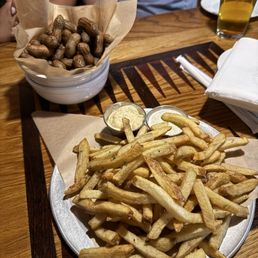 Classic Southern Style Hot Boiled Peanuts