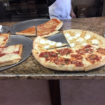 Grandma's N.Y. Pizza Suwanee - Display pizzas - Pizza Near Me - Suwanee, Georgia