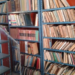 Muebles y Libros de medio uso - Libros viejos
