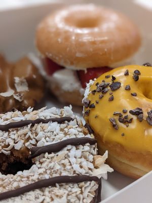 DONUT FRIEND DTLA by null