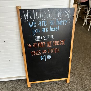 Famous Uncle Al's - Hot Dogs Near Me - Chesapeake, Virginia