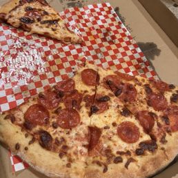 Best pizza I've had in a long time!!!! first night in town, wanted to try something good and it did not disappoint! Best pizza I've had in a long time!!!! first night in town, wanted to try something good and it did not disappoint!