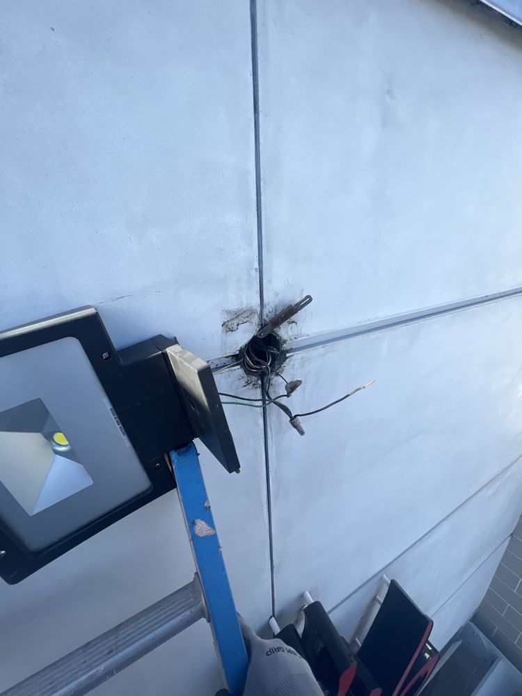 Slide of The Home Repair Handyman