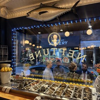 Neptune Oyster - Inside - Seafood Near Me - Boston, Massachusetts