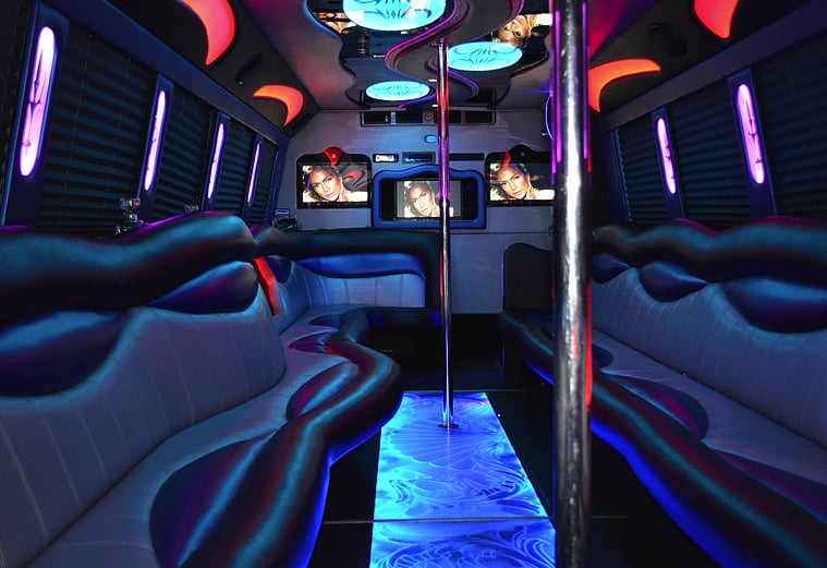 ESCONDIDO’S PREMIER PARTY BUS RENTAL Updated September 2024 10