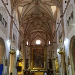 Parroquia de San Jerónimo El Real - Inside the church