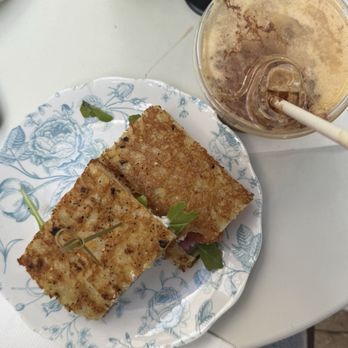 {petite} maman - Bakeries Near Me - Miami, Florida