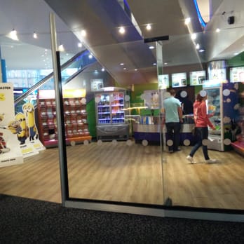 Cineworld -Birmingham - Sweeties area. - Cinema Near Me - Birmingham, XWM Cineworld -Birmingham - Sweeties area. - Cinema Near Me - Birmingham, XWM