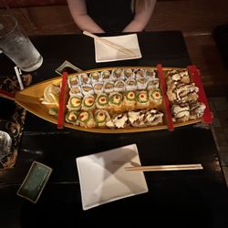Sushi Mania - Sushi rolls