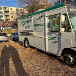 Butler Pitch & Putt - Food truck