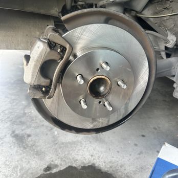 Sundrenched Customs - Brake rotor replacement - Auto Detailing Near Me