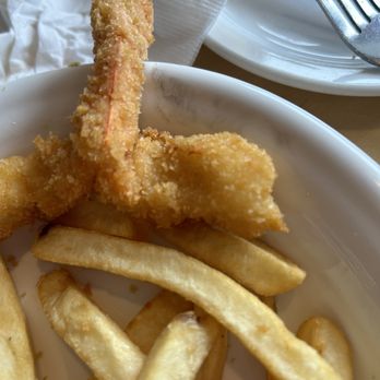 Monument Inn - Black smudges on side of plate - Seafood Near Me - La Porte, Texas Monument Inn - Black smudges on side of plate - Seafood Near Me - La Porte, Texas