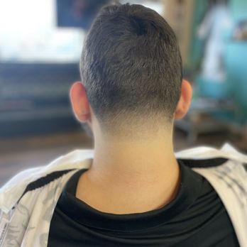 Split Ends A Seaside Barbershop - Taper - Barbers Near Me - Seaside, Oregon