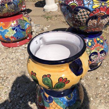 Arte De Guanajuato - Large talavera pot - Outdoor Furniture Stores Near Me - Del Valle, Texas Arte De Guanajuato - Large talavera pot - Outdoor Furniture Stores Near Me - Del Valle, Texas