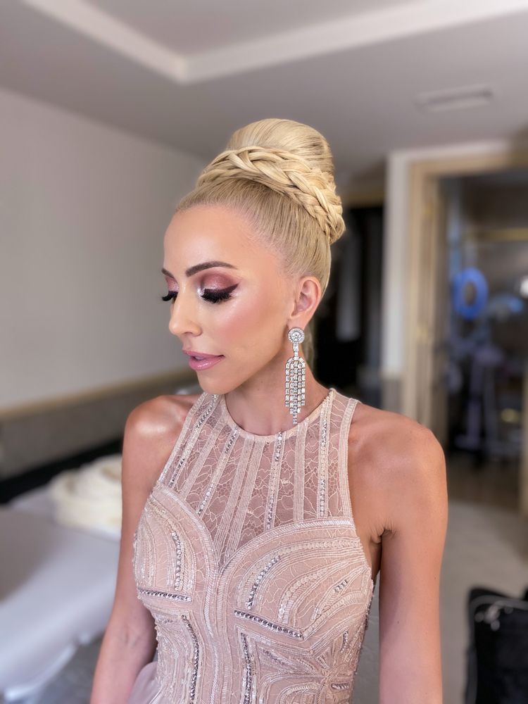 DOLLHOUSE HAIR AND MAKEUP DESIGN Updated September 2024 80 Photos