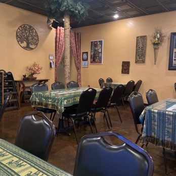 Sweet Basil Thai Cuisine - Seating area - Thai Near Me - Hurst, Texas Sweet Basil Thai Cuisine - Seating area - Thai Near Me - Hurst, Texas
