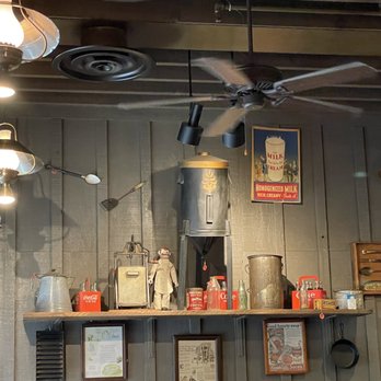 Cracker Barrel Old Country Store - Decor - Breakfast & Brunch Near Me - Kingsport, Tennessee Cracker Barrel Old Country Store - Decor - Breakfast & Brunch Near Me - Kingsport, Tennessee