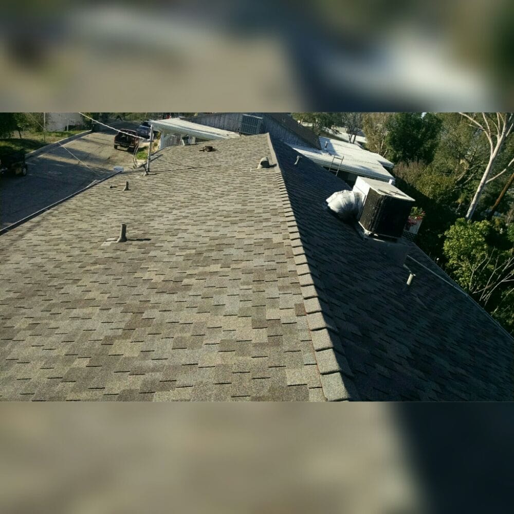 Slide of Delcid Roofing