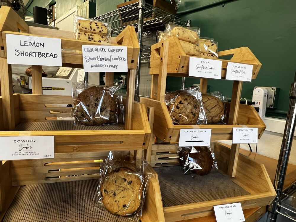 Ovenbird Kitchen Logo