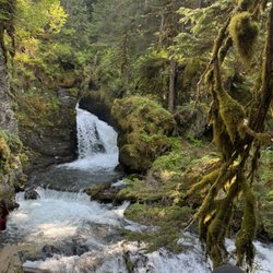 Virgin Creek Falls - beautiful waterfall!