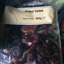 Stirling Health Food Store - Only £1.80 for 500g of dates!