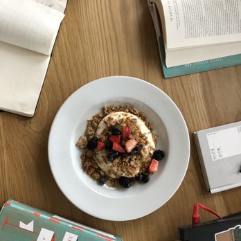 Hank's - Yogurt and granola - Coffee & Tea Near Me - Austin, Texas