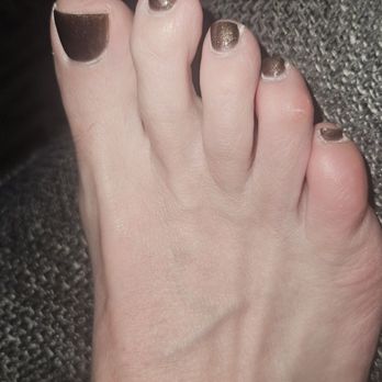 European Nail Lounge - 1.5 months since this pedicure was done.   Every day I wore close toed shoes.   Looks just as good as when it was freshly done. - Nail Salons Near Me - Warminster, Pennsylvania
