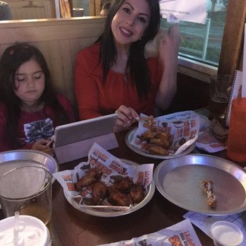 Hooters - American Near Me - Ontario, California