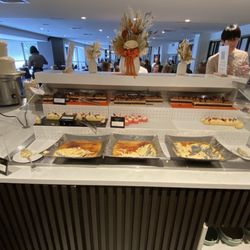 Eight at Cordis - Buffet lunch