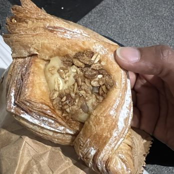 The Milkman - Apple danish - Cafes Near Me - Edinburgh, EDH