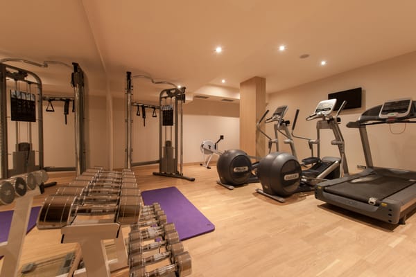 Occidental Praha Five by null