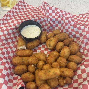Pensacola Beach House - GARLIC WISCONSIN CHEESE CURDS - American Near Me - Pensacola, Florida Pensacola Beach House - GARLIC WISCONSIN CHEESE CURDS - American Near Me - Pensacola, Florida