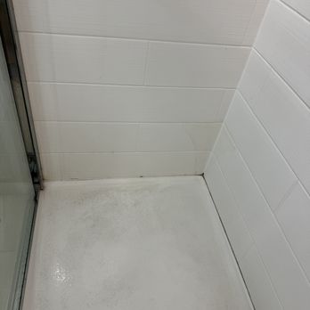 Holiday Inn Express & Suites Circleville - Shower base is dirty and no longer comes clean. (I saw housekeeping scrubbing) - Hotels Near Me - Circleville, Ohio Holiday Inn Express & Suites Circleville - Shower base is dirty and no longer comes clean. (I saw housekeeping scrubbing) - Hotels Near Me - Circleville, Ohio