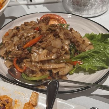 New Krung Thai Restaurant - Pad Z Ew - Thai Near Me - San Jose, California
