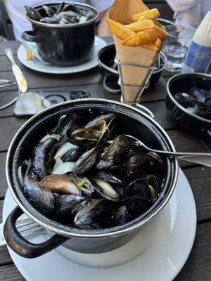 Brussels Bistro by null
